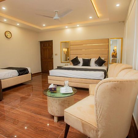 Hotel White Season Gulberg Lahore Exterior photo
