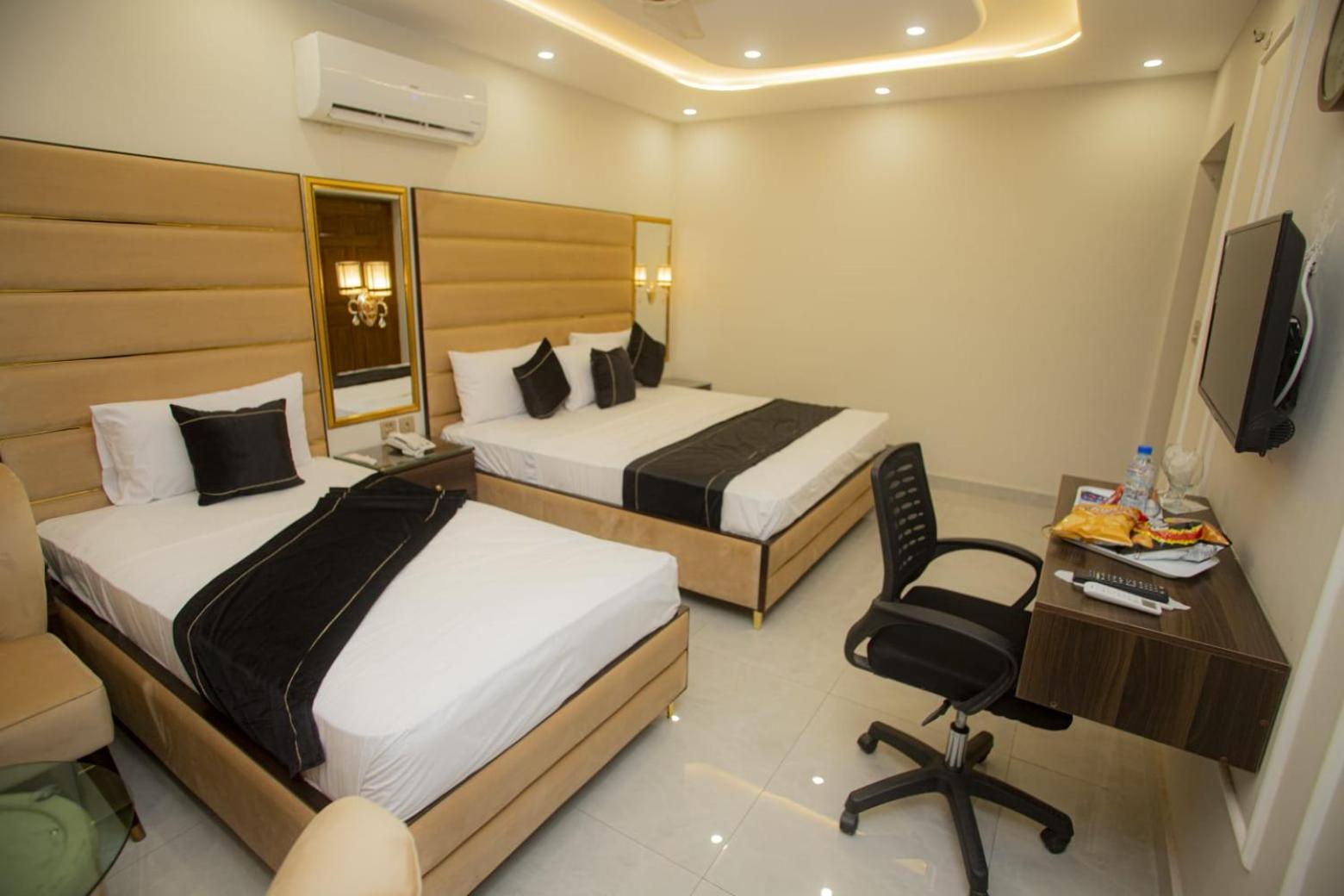 Hotel White Season Gulberg Lahore Exterior photo