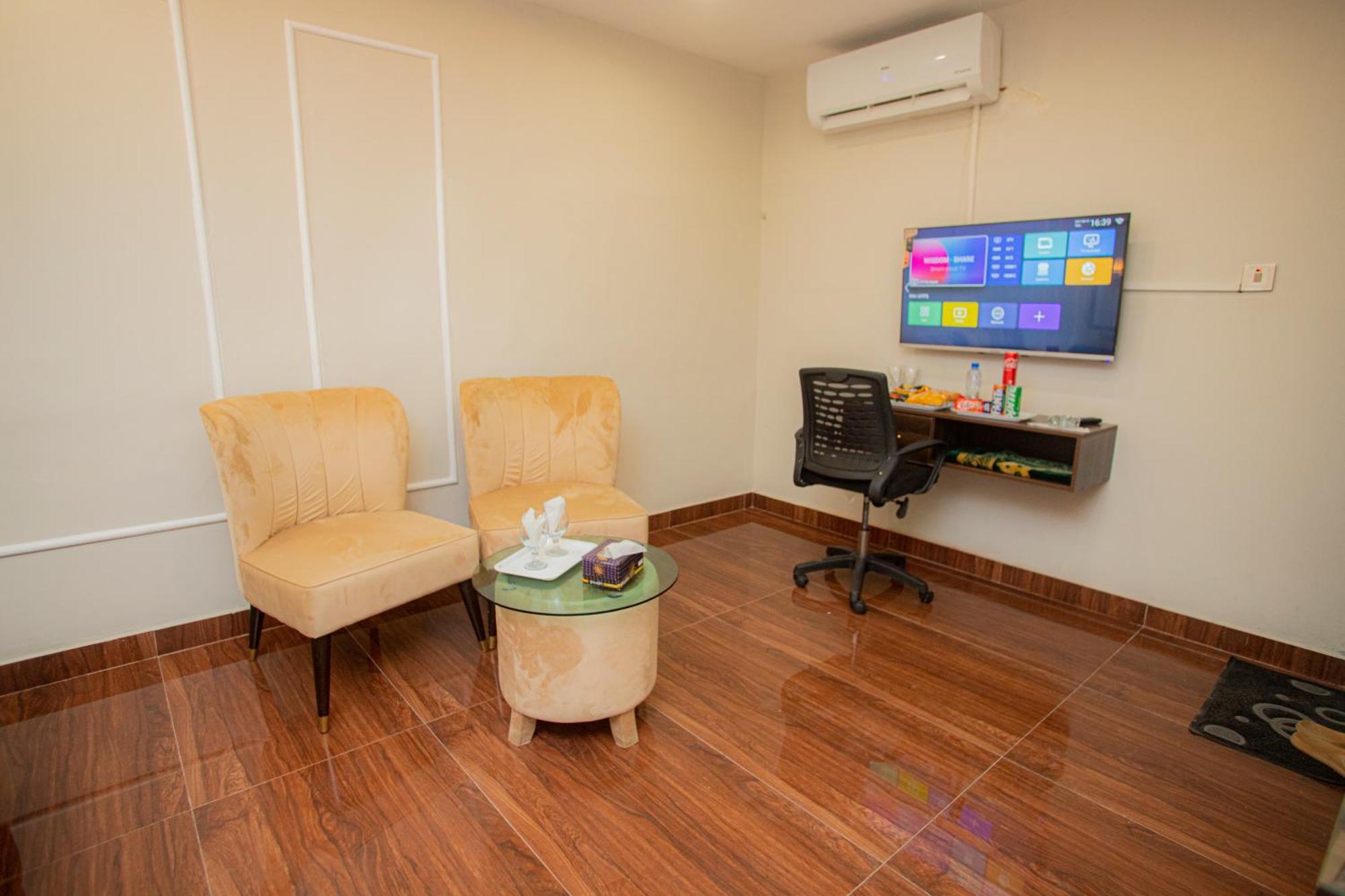 Hotel White Season Gulberg Lahore Exterior photo