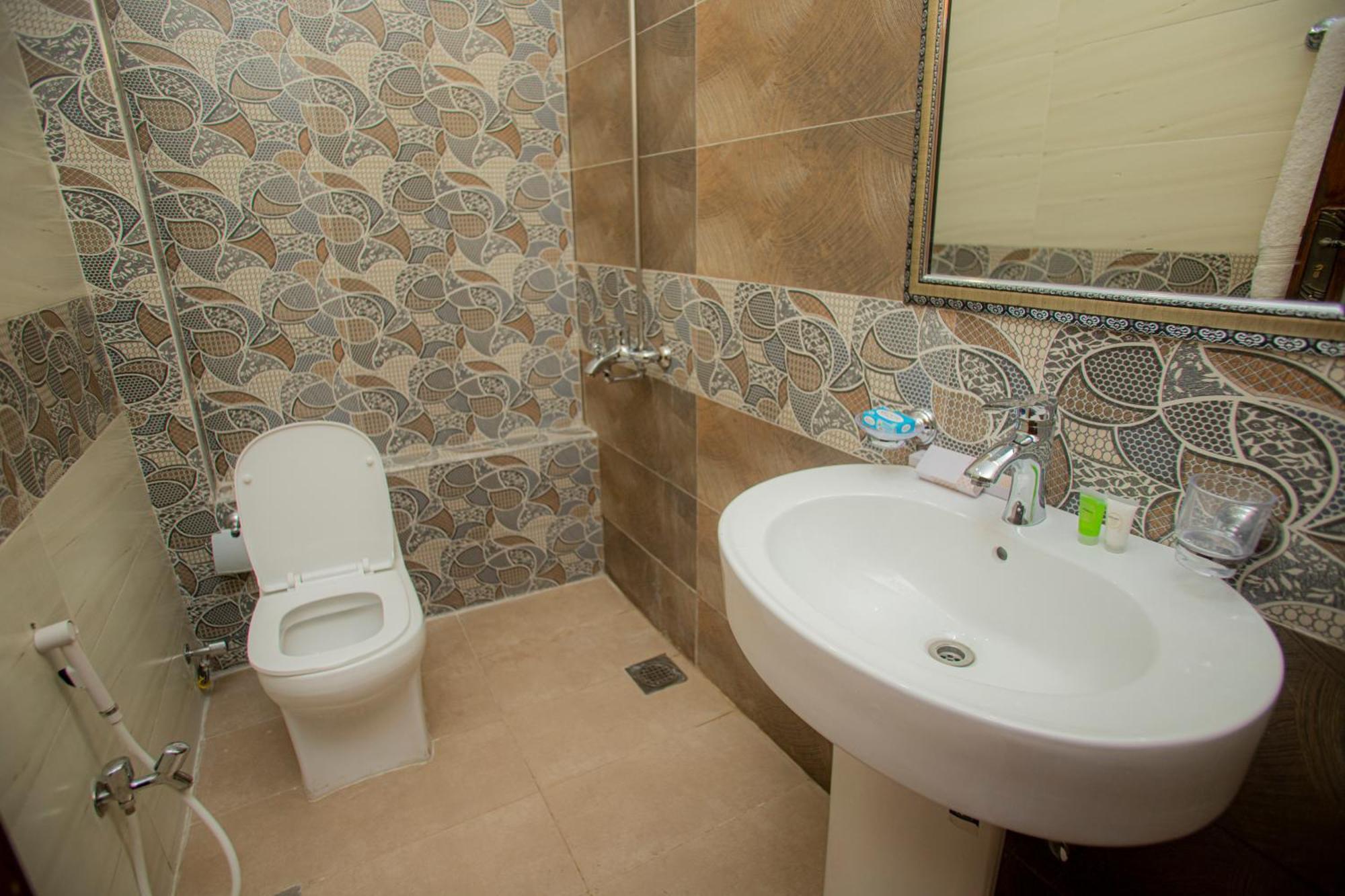 Hotel White Season Gulberg Lahore Exterior photo