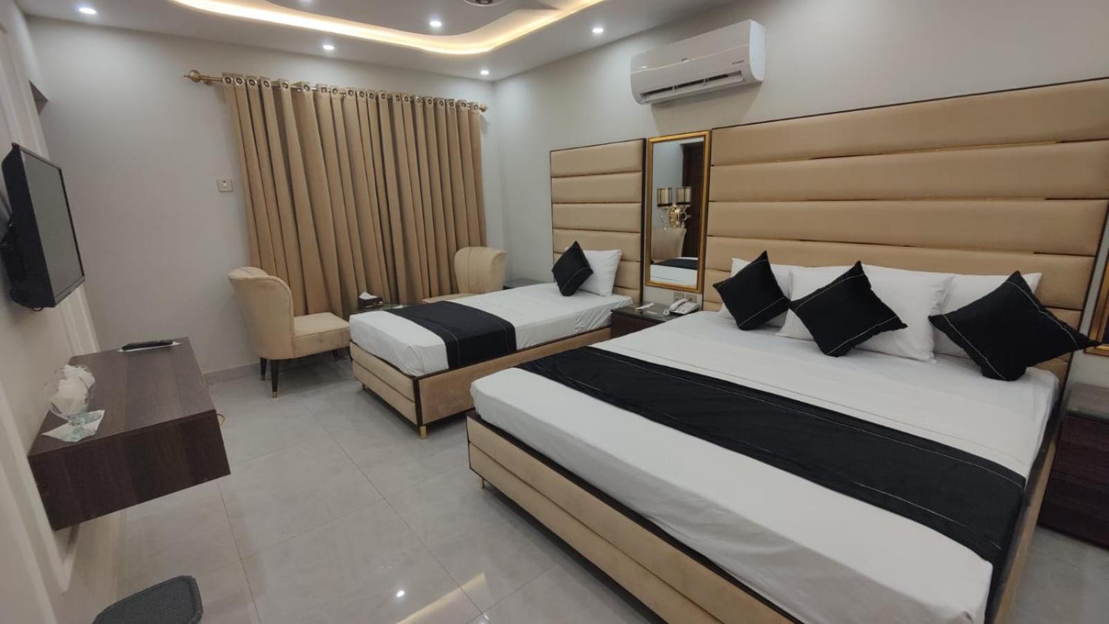 Hotel White Season Gulberg Lahore Exterior photo