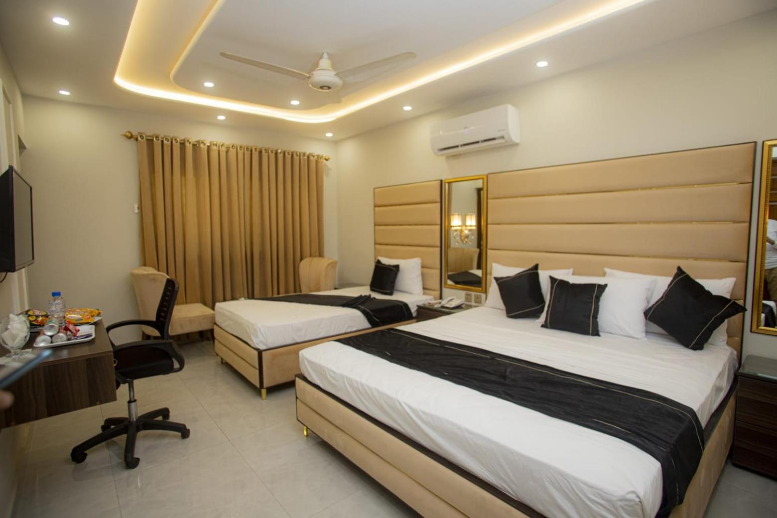 Hotel White Season Gulberg Lahore Exterior photo